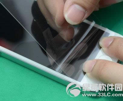 iPhone5贴膜教程:DIY iPhone5全身贴膜1