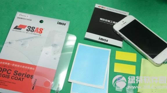 iPhone5贴膜教程:DIY iPhone5全身贴膜2