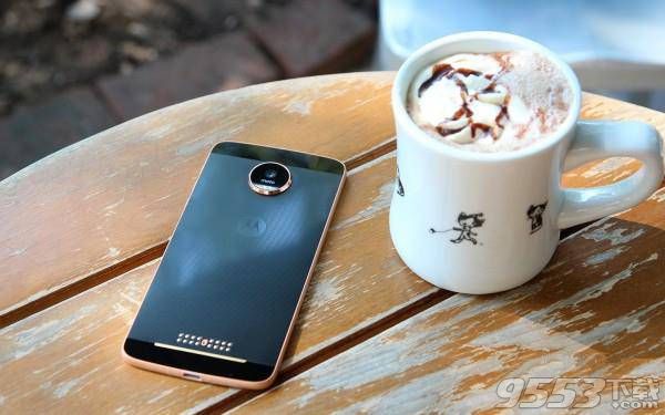 中兴天机7和联想motoz哪个好_中兴天机7和联想motoz对比评测