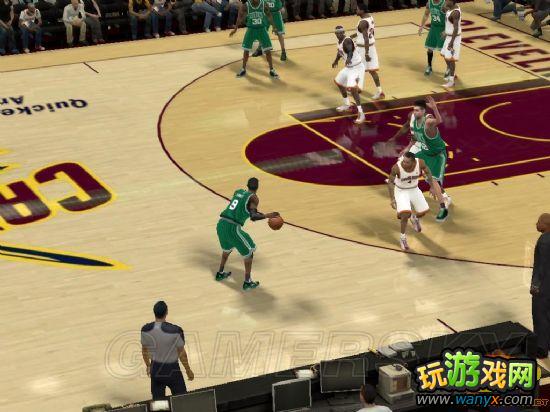 《nba2k12》暴力空接流防守反击打法