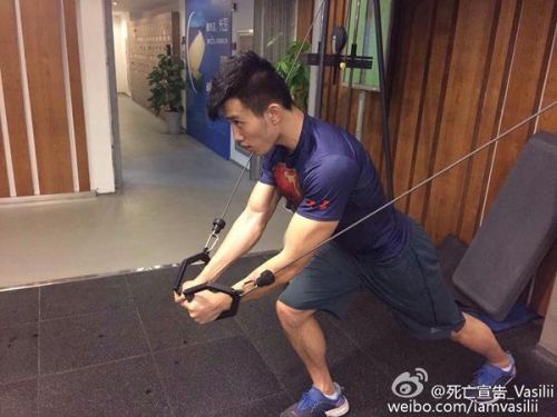 英雄联盟LPL选手们的过去_LOL电竞圈选手入职前在做什么