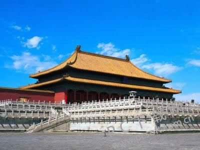 故宫是哪个朝代建的?