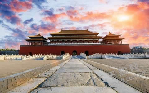 故宫是哪个朝代建的?