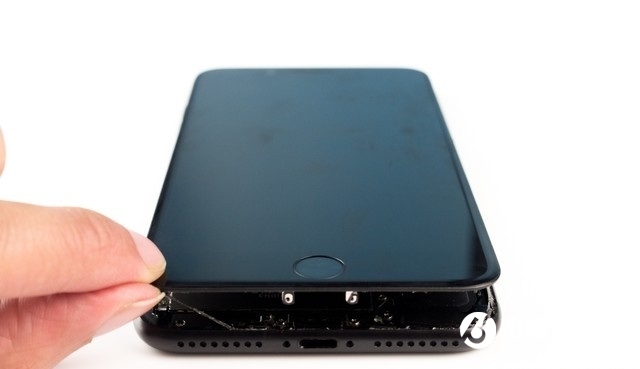 iPhone7 Plus后盖怎么打开_iPhone7 Plus拆后盖图文教程