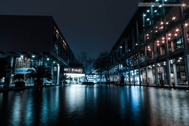 PS夜景美化:调出唯美蓝色夜景灯光照片效果